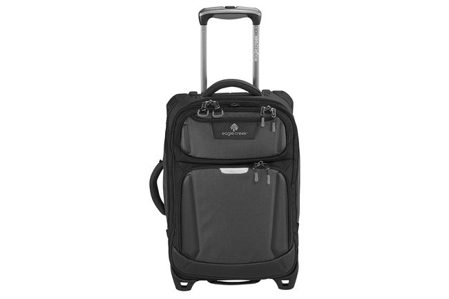 Серо-черный чемодан для ручной клади