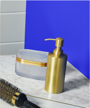 изображение дозатора для мыла и валика для волос на фоне плитки