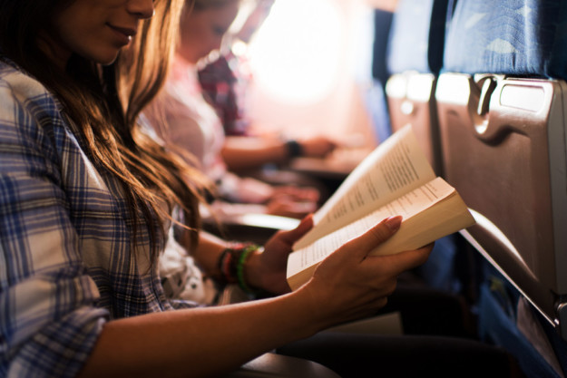 Чтение во время полета