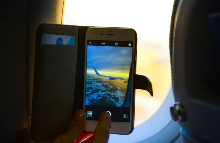 Телефон в самолете